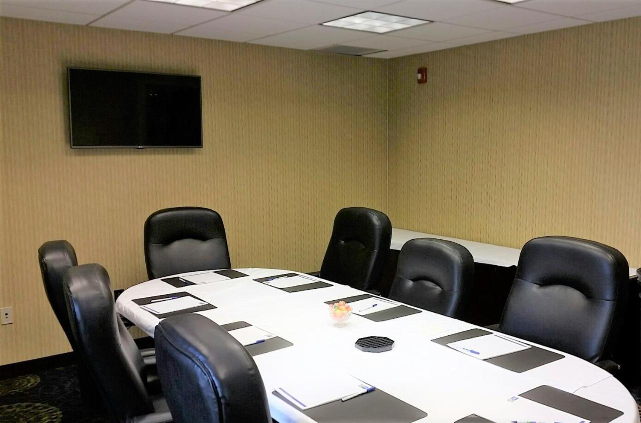 Holiday Inn Express Hotel & Suites Pittsburgh Airport By Ihg Robinson Township Kültér fotó