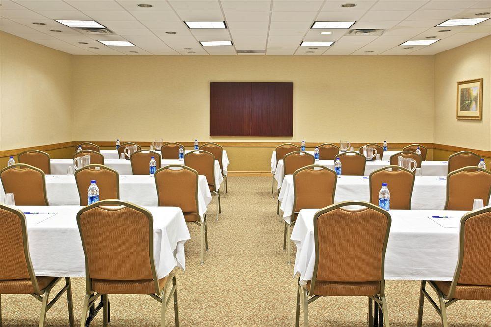 Holiday Inn Express Hotel & Suites Pittsburgh Airport By Ihg Robinson Township Létesítmények fotó