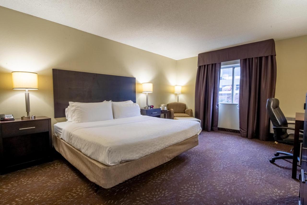 Holiday Inn Express Hotel & Suites Pittsburgh Airport By Ihg Robinson Township Kültér fotó