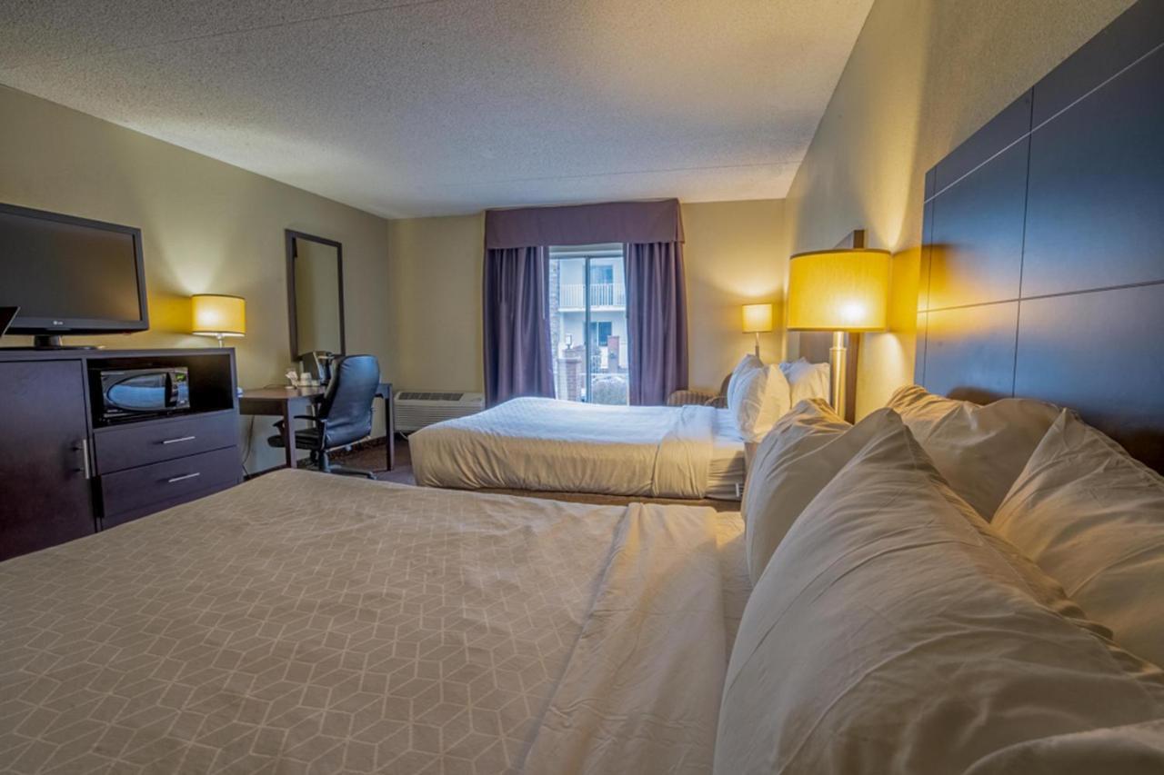 Holiday Inn Express Hotel & Suites Pittsburgh Airport By Ihg Robinson Township Kültér fotó