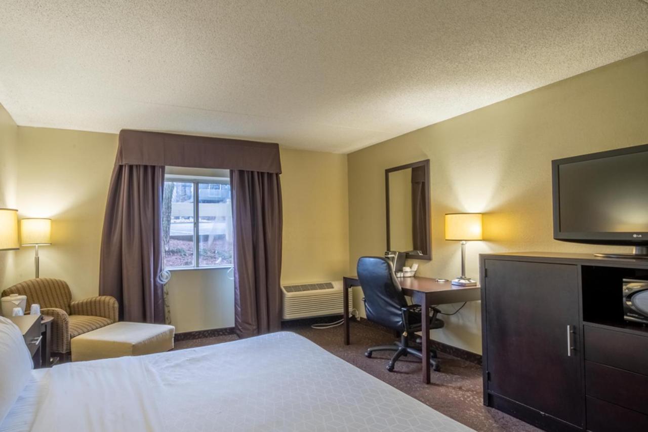 Holiday Inn Express Hotel & Suites Pittsburgh Airport By Ihg Robinson Township Kültér fotó