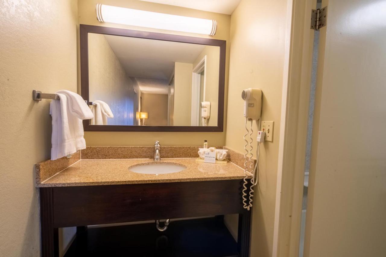 Holiday Inn Express Hotel & Suites Pittsburgh Airport By Ihg Robinson Township Kültér fotó