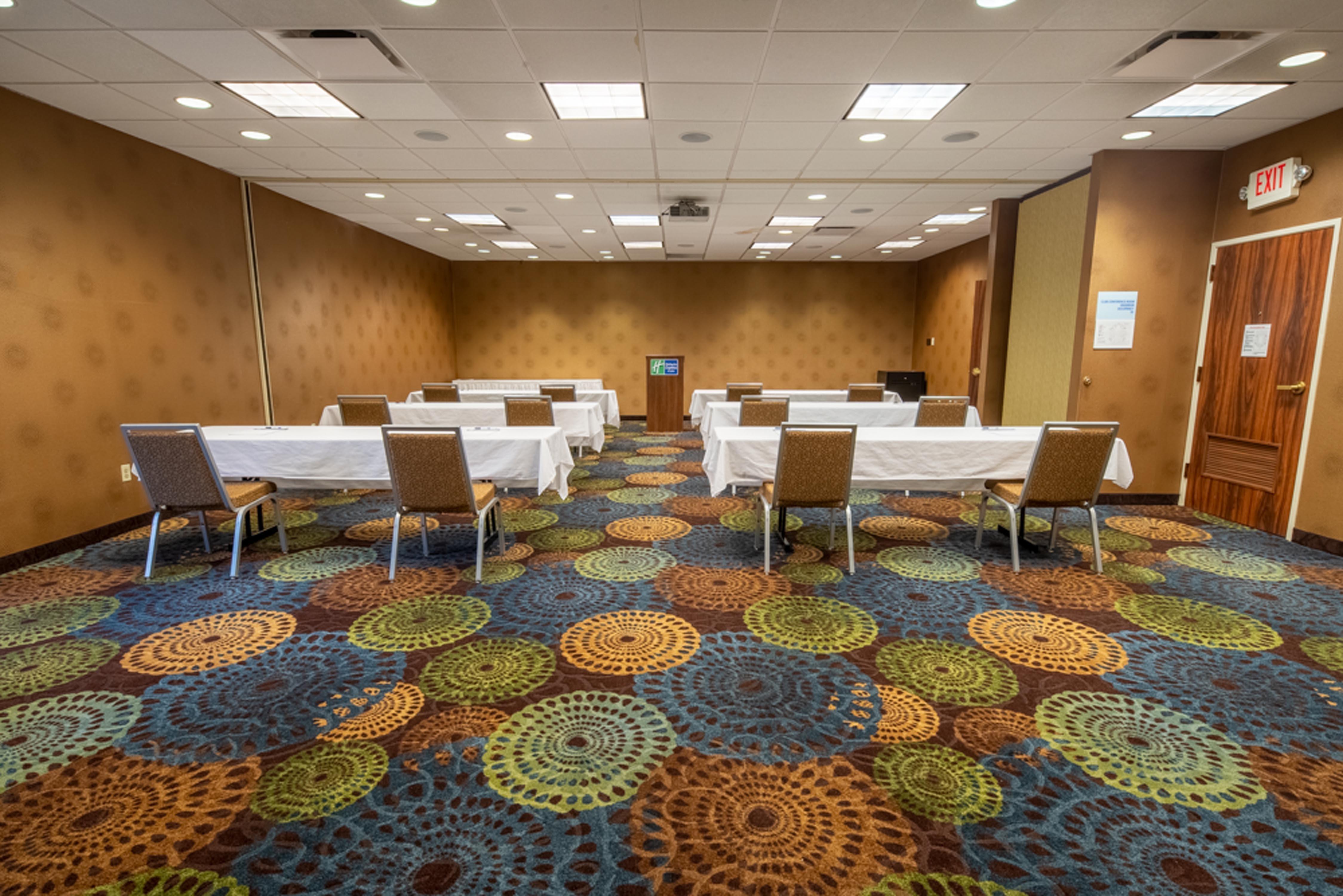 Holiday Inn Express Hotel & Suites Pittsburgh Airport By Ihg Robinson Township Kültér fotó