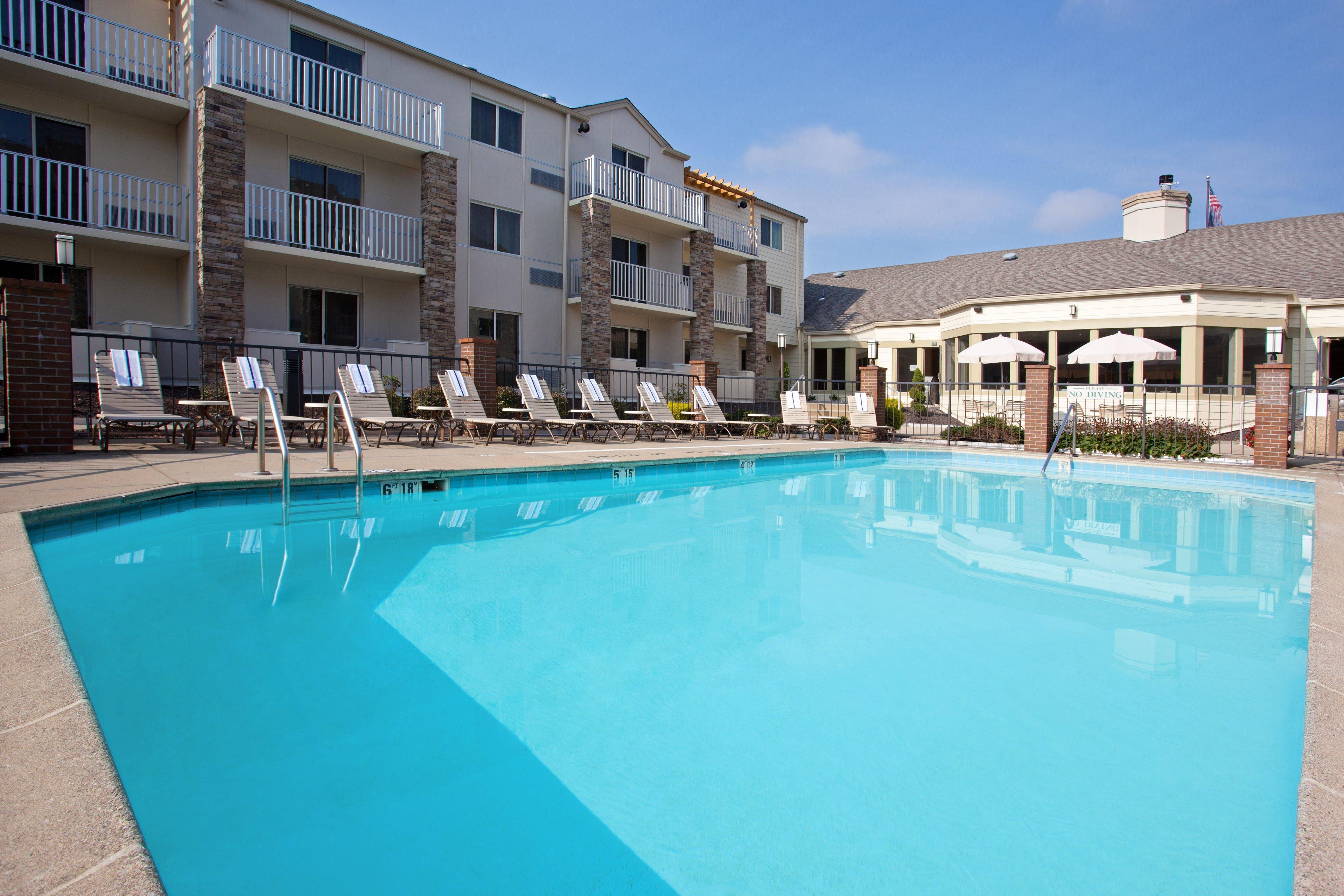 Holiday Inn Express Hotel & Suites Pittsburgh Airport By Ihg Robinson Township Kültér fotó