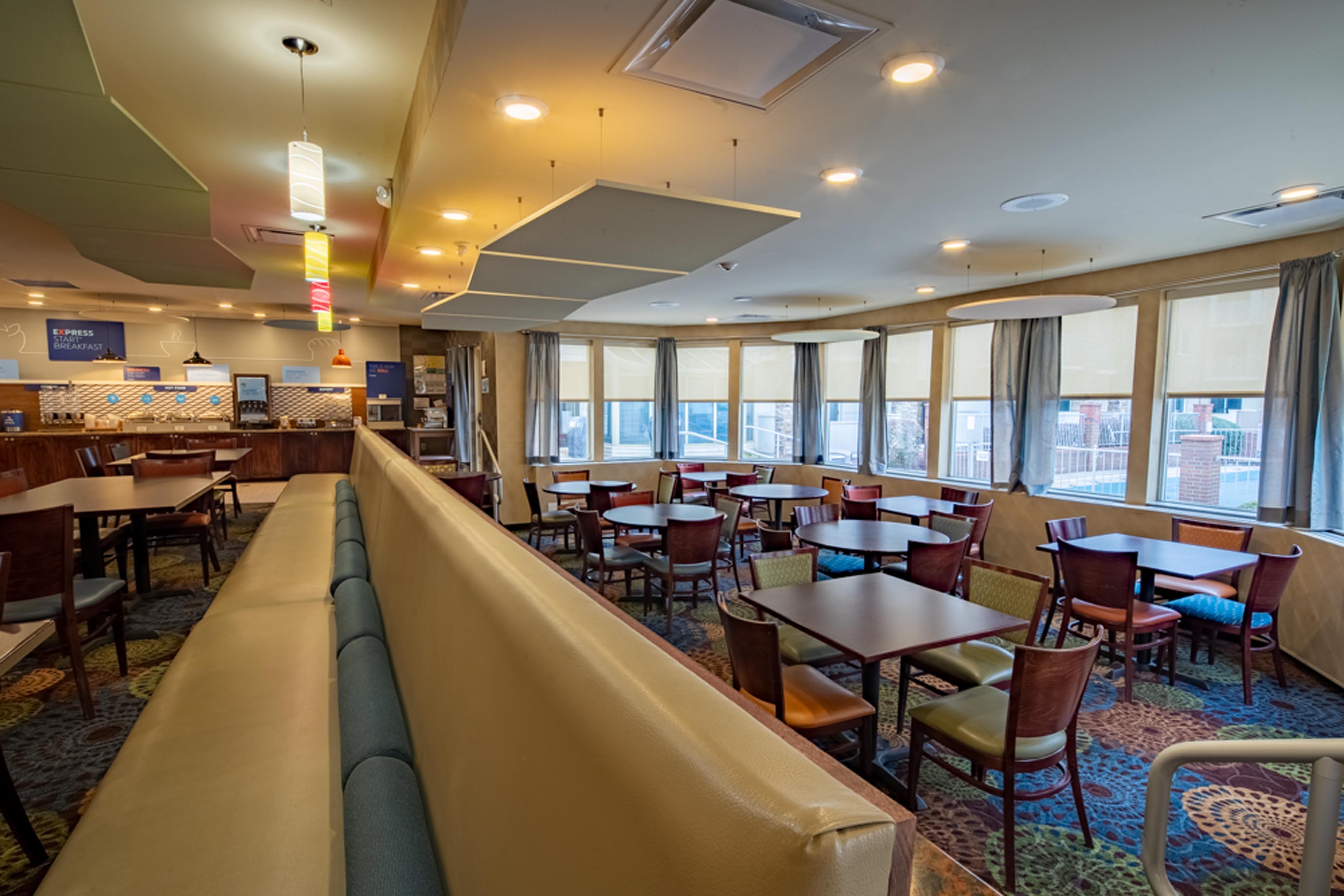 Holiday Inn Express Hotel & Suites Pittsburgh Airport By Ihg Robinson Township Kültér fotó